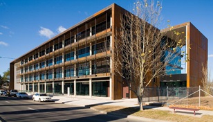 The new Queanbeyan Government Service Centre cladding is made from BlueScope XLERPLATE LITE™ HW350 steel, custom folded using the sheet dimensions.